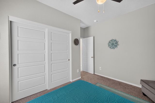 1641 Tierra Verde Loop NW, Los Lunas, NM 87031
