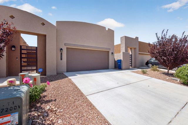 1641 Tierra Verde Loop NW, Los Lunas, NM 87031