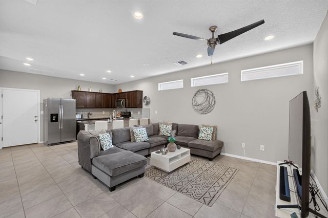 1641 Tierra Verde Loop NW, Los Lunas, NM 87031