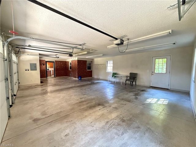 1108 Pine Hill Road, Asheboro, NC 27205