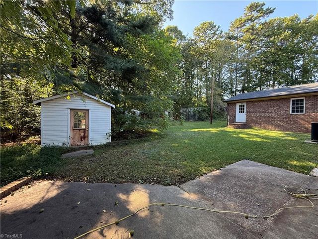 1108 Pine Hill Road, Asheboro, NC 27205