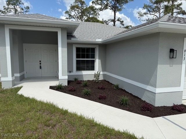 913 Desoto AVE, Lehigh Acres, FL 33972