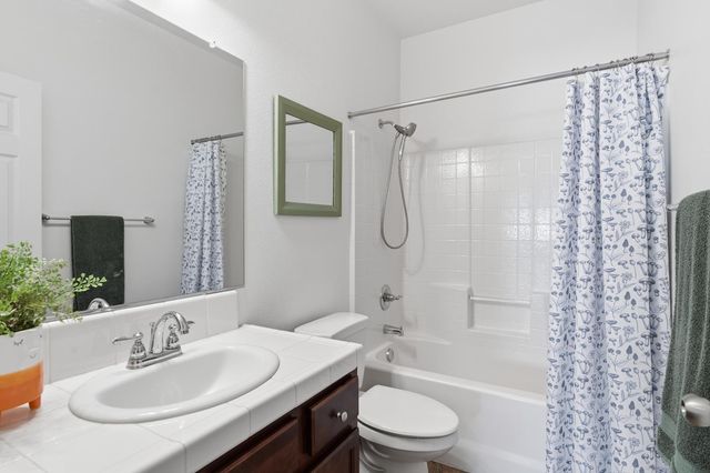 166 Rancho Santa Fe Drive, Madera, CA 93638