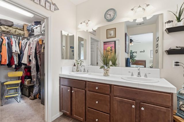 166 Rancho Santa Fe Drive, Madera, CA 93638
