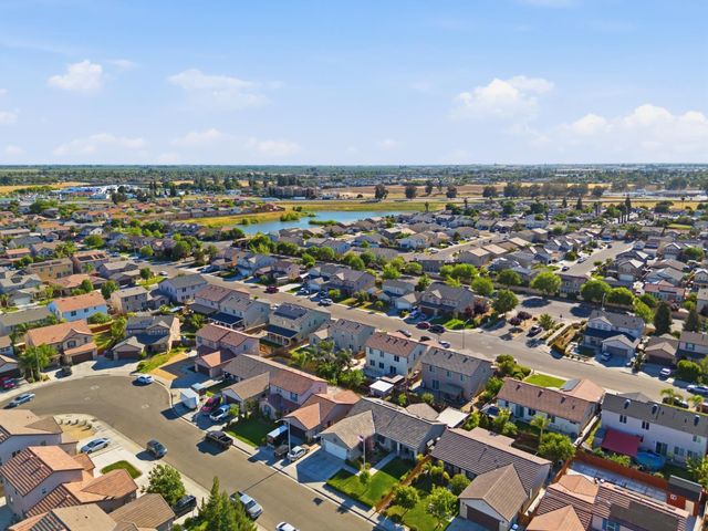 166 Rancho Santa Fe Drive, Madera, CA 93638