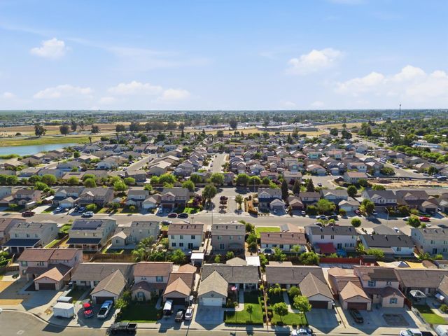 166 Rancho Santa Fe Drive, Madera, CA 93638
