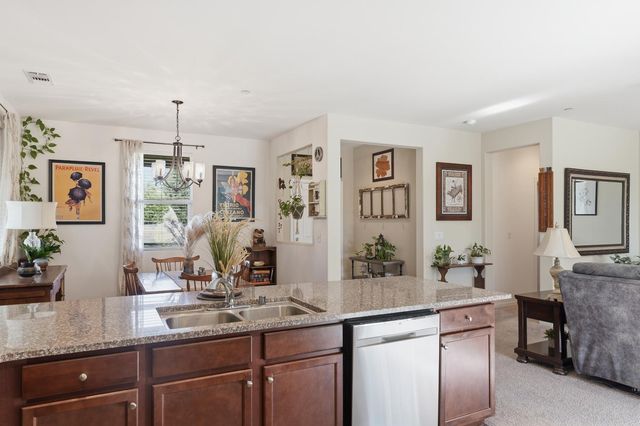 166 Rancho Santa Fe Drive, Madera, CA 93638