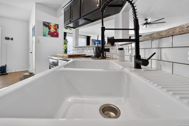 26030 STARLING HL, San Antonio, TX 78260