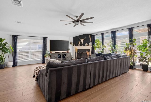 26030 STARLING HL, San Antonio, TX 78260