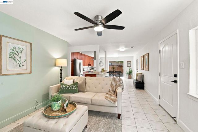 54 LAKEVIEW DRIVE, Bay Point, CA 94565