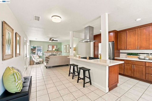 54 LAKEVIEW DRIVE, Bay Point, CA 94565