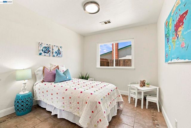 54 LAKEVIEW DRIVE, Bay Point, CA 94565