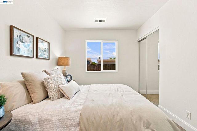 54 LAKEVIEW DRIVE, Bay Point, CA 94565