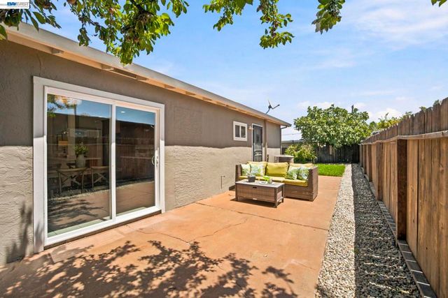 54 LAKEVIEW DRIVE, Bay Point, CA 94565