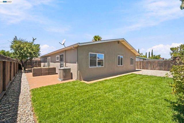54 LAKEVIEW DRIVE, Bay Point, CA 94565