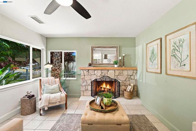 54 LAKEVIEW DRIVE, Bay Point, CA 94565