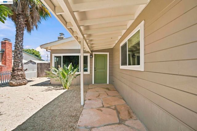 54 LAKEVIEW DRIVE, Bay Point, CA 94565