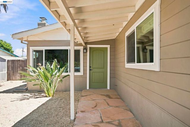 54 LAKEVIEW DRIVE, Bay Point, CA 94565