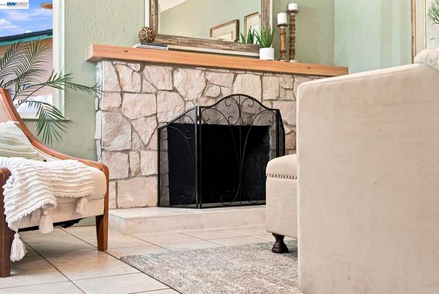 54 LAKEVIEW DRIVE, Bay Point, CA 94565