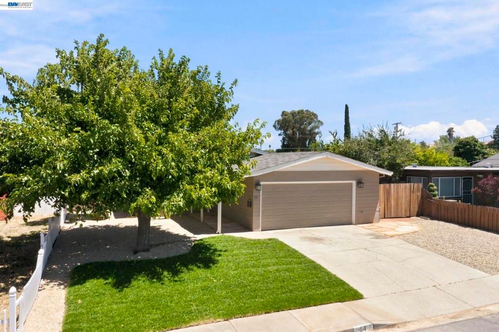 54 LAKEVIEW DRIVE, Bay Point, CA 94565