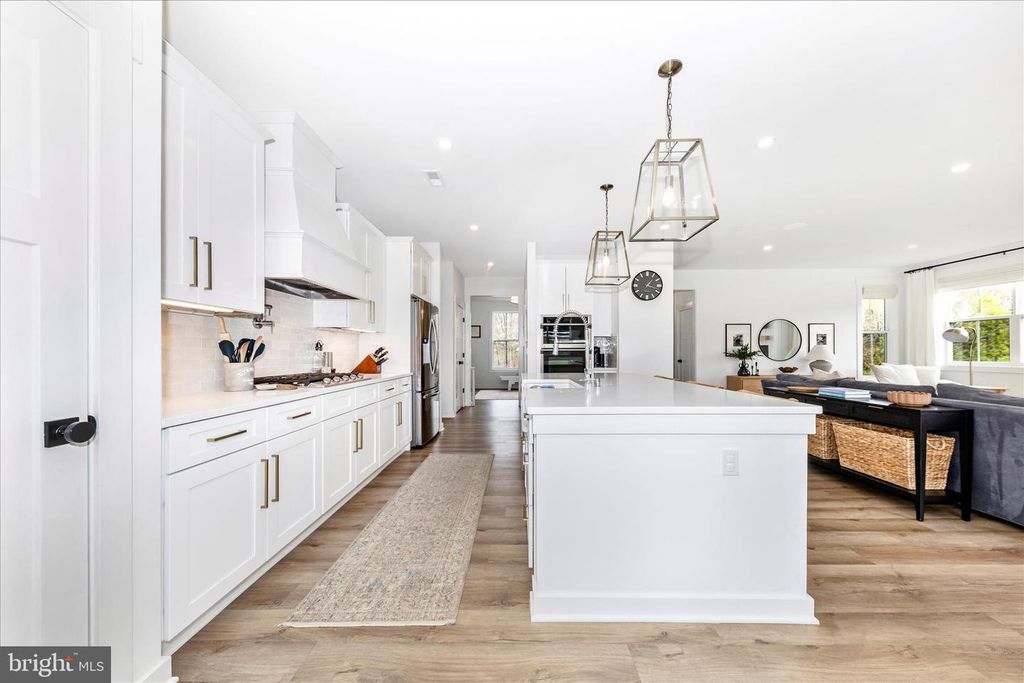 Image 10 of property listing at 14105 PEDDICORD RD, Mount Airy, MD 21771