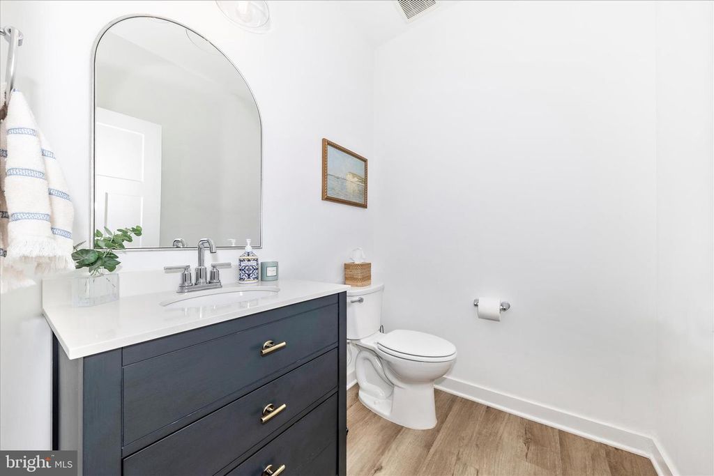 Image 17 of property listing at 14105 PEDDICORD RD, Mount Airy, MD 21771