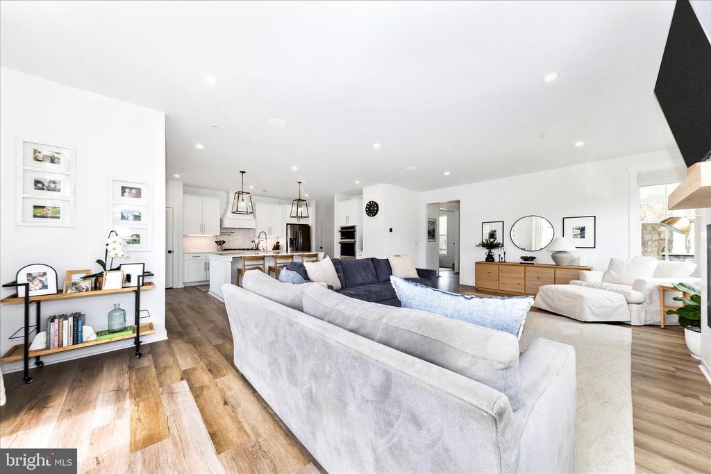 Image 5 of property listing at 14105 PEDDICORD RD, Mount Airy, MD 21771