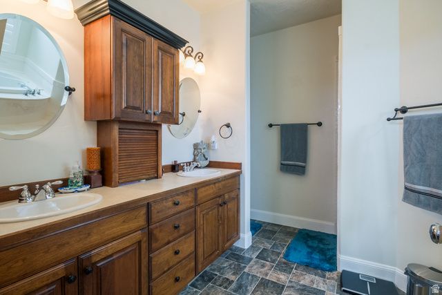 54 S IVIE MNR, Roosevelt, UT 84066