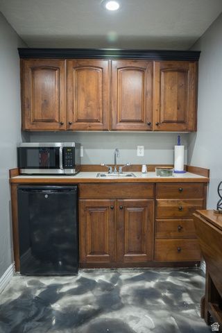 54 S IVIE MNR, Roosevelt, UT 84066