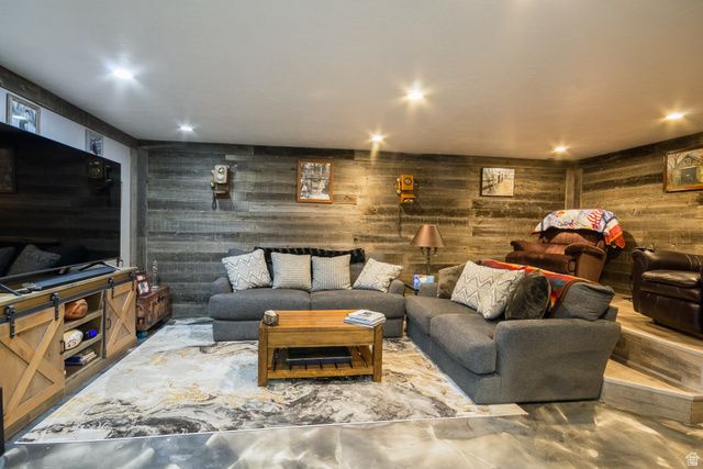 54 S IVIE MNR, Roosevelt, UT 84066