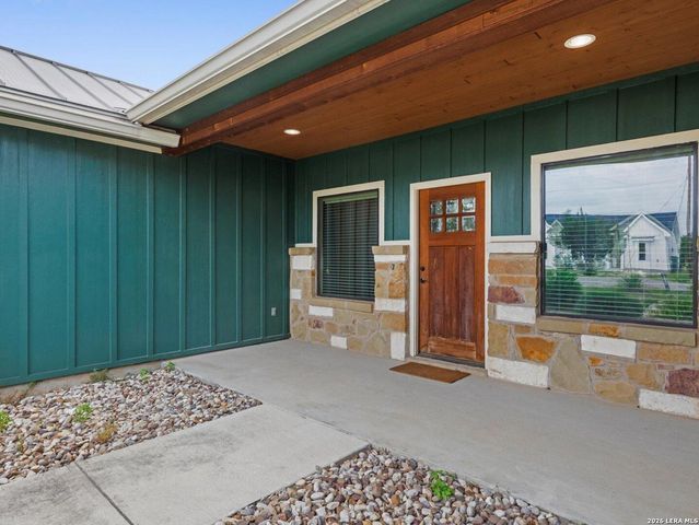 774 Mockingbird Cv, Spring Branch, TX 78070