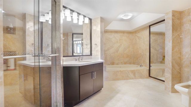 5757 Collins Ave 1505, Miami Beach, FL 33140