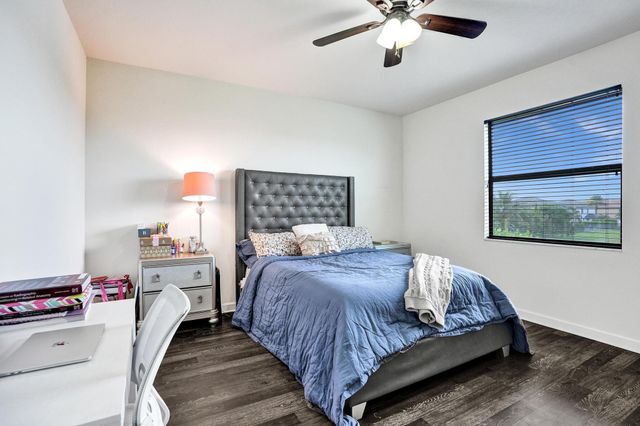 5716 Sandbirch Way, Lake Worth, FL 33463
