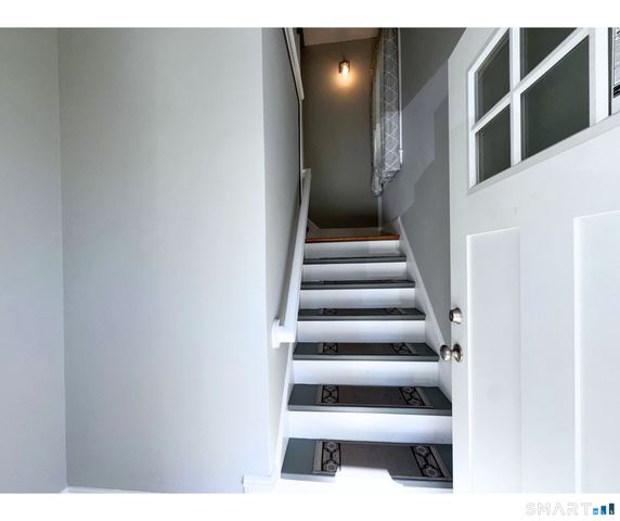 74 Garfield Avenue 2nd floor, Bridgeport, CT 06606