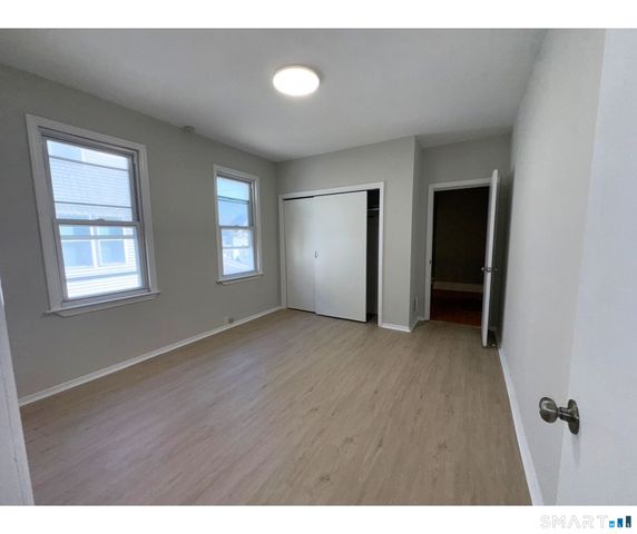 74 Garfield Avenue 2nd floor, Bridgeport, CT 06606