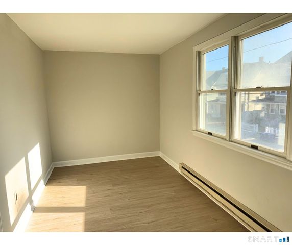 74 Garfield Avenue 2nd floor, Bridgeport, CT 06606