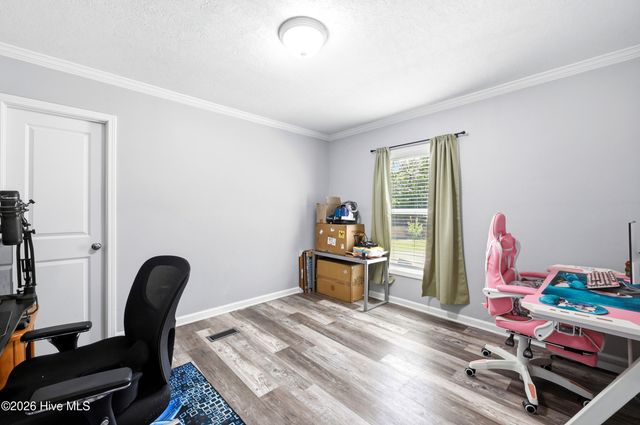 214 Ola Belle Road, Burgaw, NC 28425