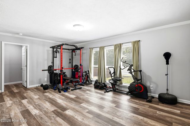 214 Ola Belle Road, Burgaw, NC 28425