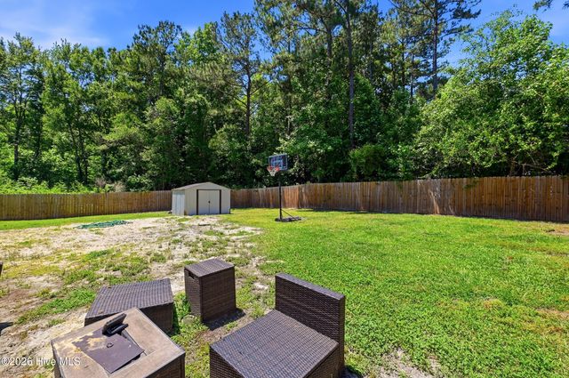 214 Ola Belle Road, Burgaw, NC 28425