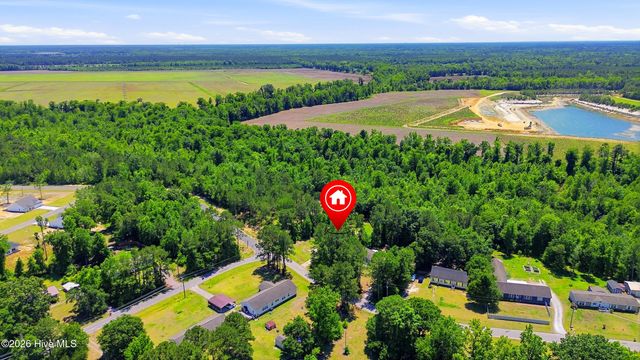 214 Ola Belle Road, Burgaw, NC 28425