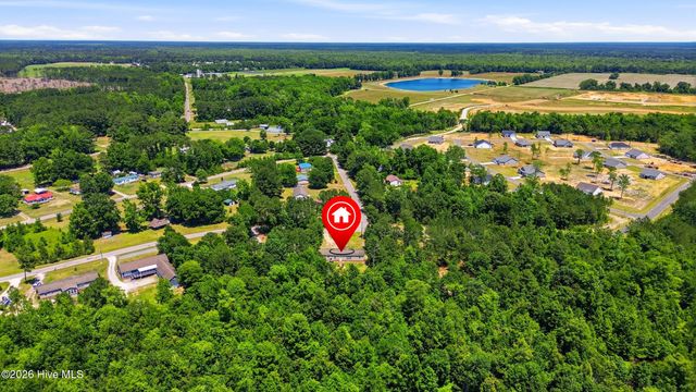 214 Ola Belle Road, Burgaw, NC 28425