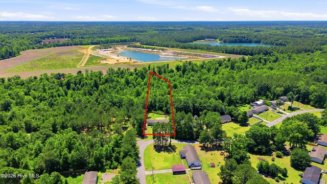 214 Ola Belle Road, Burgaw, NC 28425