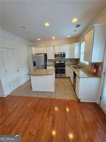 4870 SELDON Way SE, Smyrna, GA 30080