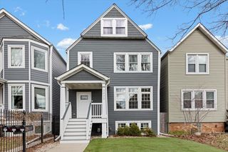 3432 W Melrose Street, Chicago, IL 60618