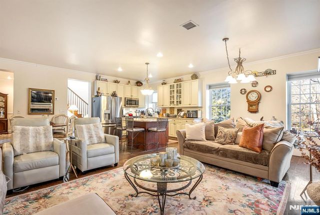 500 Blue Hill Terrace, Franklin Lakes, NJ 07417