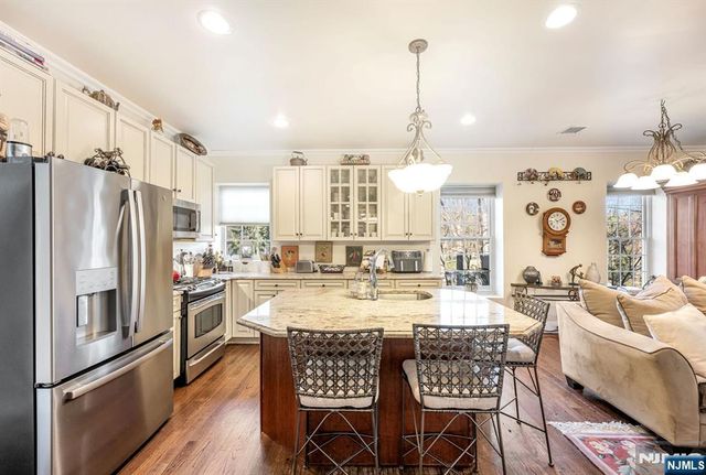 500 Blue Hill Terrace, Franklin Lakes, NJ 07417