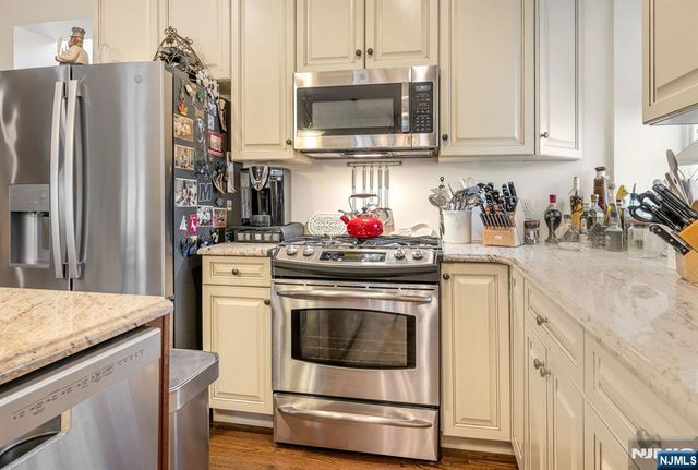 500 Blue Hill Terrace, Franklin Lakes, NJ 07417