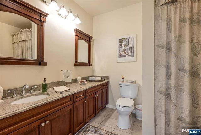 500 Blue Hill Terrace, Franklin Lakes, NJ 07417