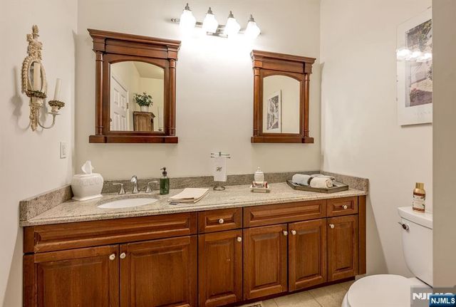 500 Blue Hill Terrace, Franklin Lakes, NJ 07417