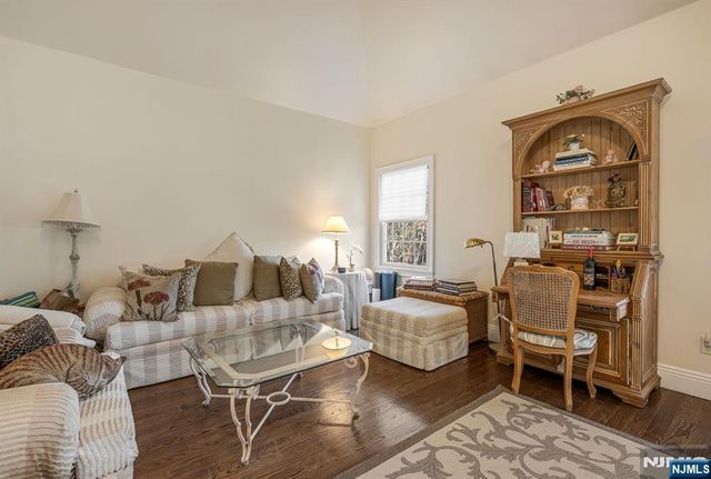 500 Blue Hill Terrace, Franklin Lakes, NJ 07417